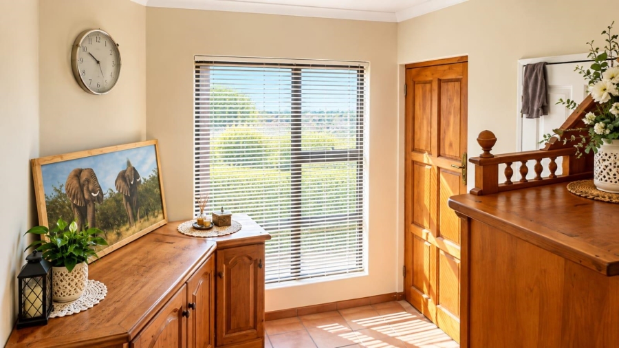 2 Bedroom Property for Sale in Oakglen Western Cape